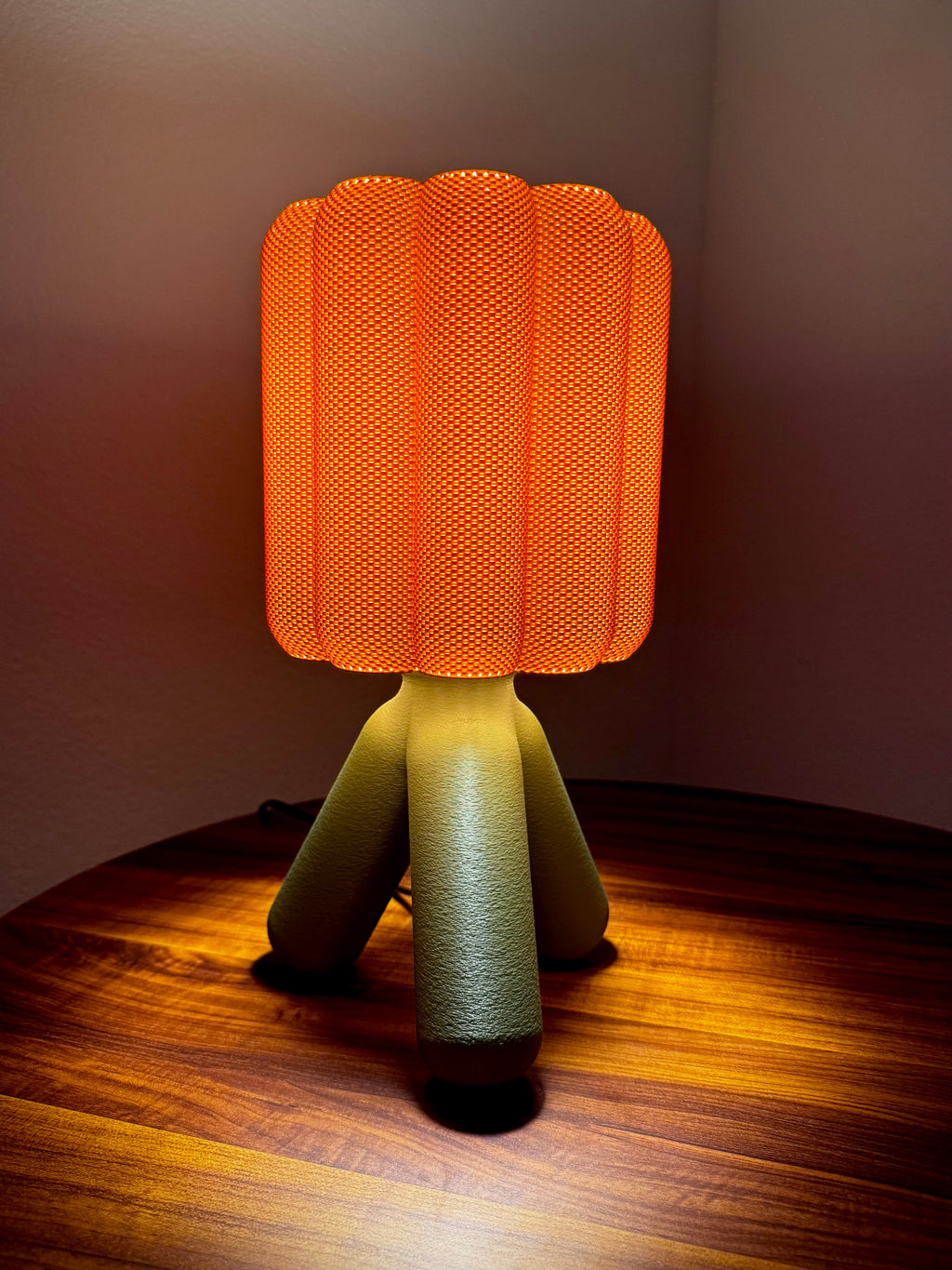 Lumi Sculptural Table Lamp